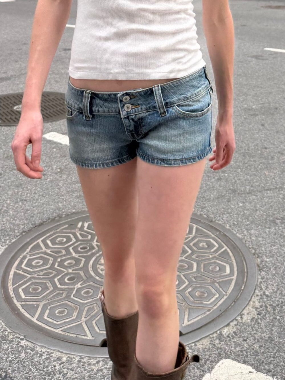 BRAND NEW W TAGS LAUREL DENIM SHORTS